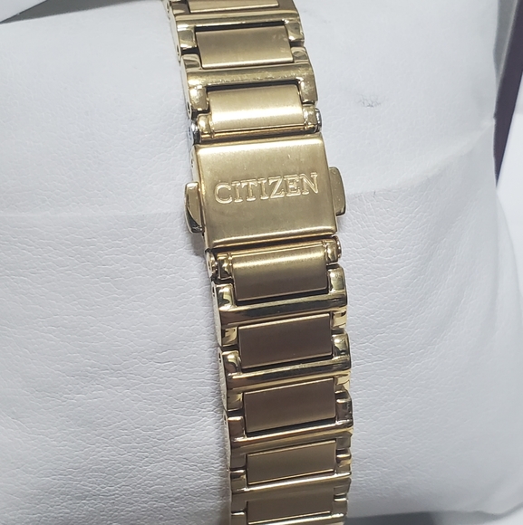 NEW Citizen Chandler FE6102-53A Ladies 37mm Silver Dial MSRP $295